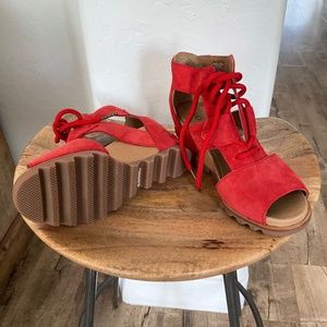 Sorel wedge sandals in watermelon. New in box